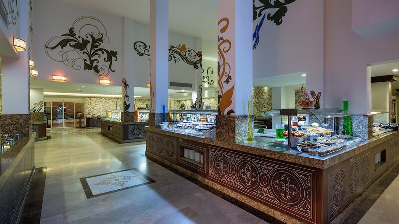 Crystal Tat Beach Golf Resort & Spa