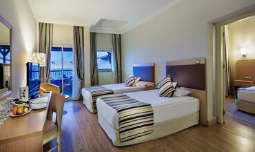 Crystal Tat Beach Golf Resort & Spa