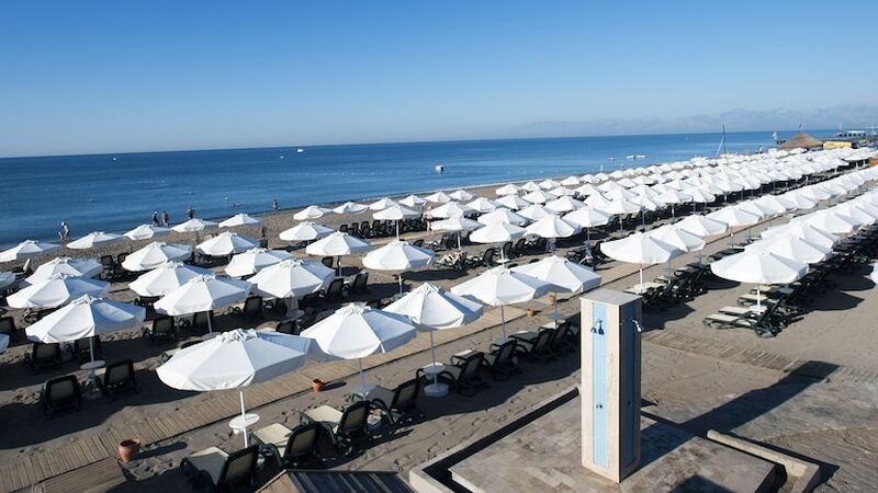 Crystal Tat Beach Golf Resort & Spa