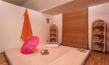 Seven Seas Hotel Life