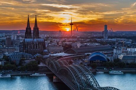 İzmir'den Mega Benelüx & Paris & Colmar & Köln Turu SunExpress ile