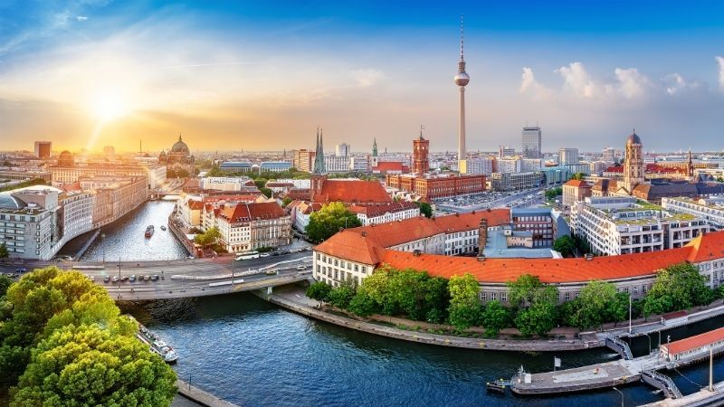 Kuzey Almanya İncileri Hamburg & Berlin Turu Kurban Bayramı Özel THY ile