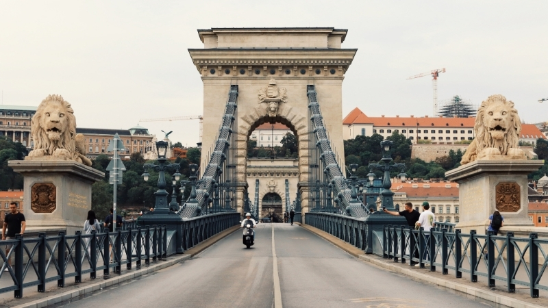 Bursa Çıkışlı Otobüs ile Orta Avrupa Masalı Turu