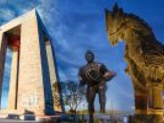 İkonik İzmir Çıkışlı Kuzey Ege ve Çanakkale Şehitlik Turu 4 Gece Konaklamalı