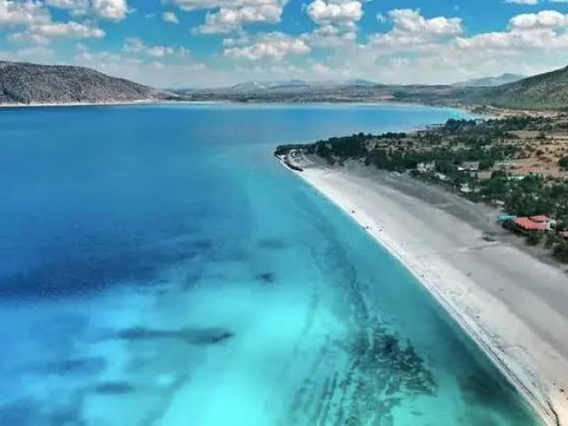 İkonik Salda Gölü Pamukkale Çeşme Alaçatı Turu | 1 Gece Konaklamalı İstanbul-Bursa Çıkışlı