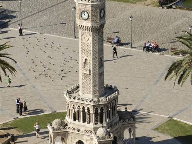 İkonik Salda Gölü Pamukkale Çeşme Alaçatı Turu | 1 Gece Konaklamalı İstanbul-Bursa Çıkışlı