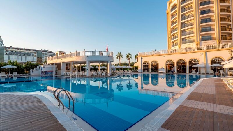 Jadore Deluxe Hotel & Spa