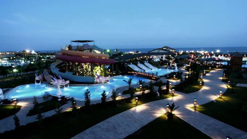 Limak Lara De Luxe Hotel & Resort