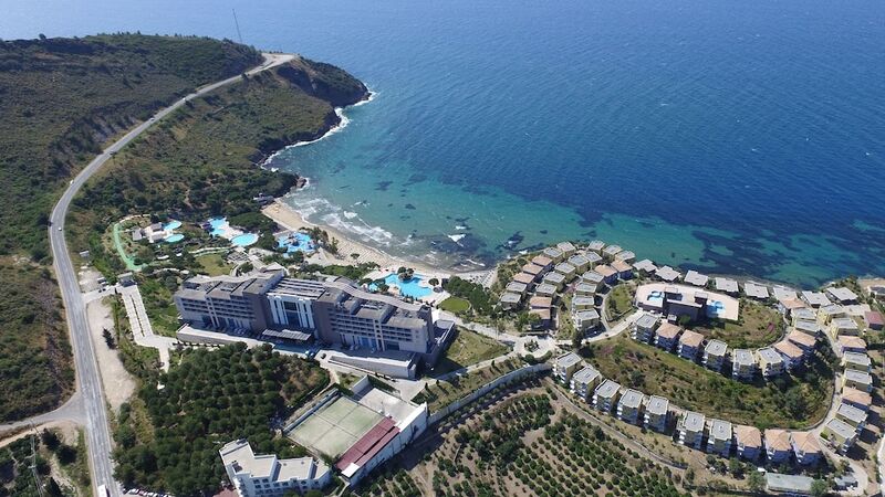 Aria Claros Beach Spa & Resort