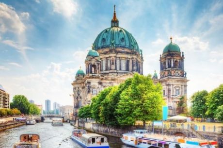 TT Plus Antalya Çıkışlı  Noel Pazarlarına Özel Prag & Berlin