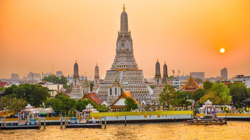 Phuket & Bangkok Turu Thy ile