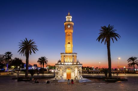 İkonik İzmir Çeşme Alaçatı Efes Şirince Turu | 1 Gece Konaklamalı İstanbul-Bursa Çıkışlı