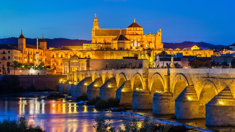 Yılbaşı Özel TT Plus Granada & Sevilla Turu Thy ile 4 Gece