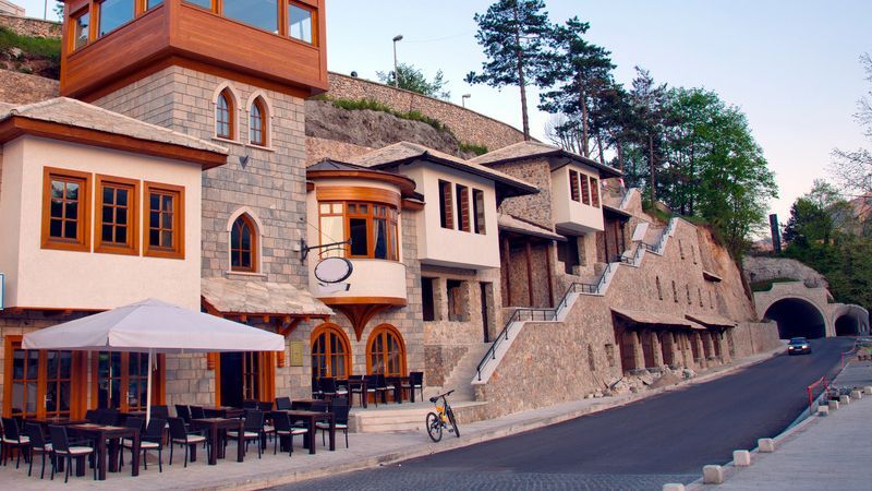 Kosovalı Büyük Balkanlar Kurban Bayramı Özel Extra Turlar ve Akşam Yemekleri Dahil AJet ile