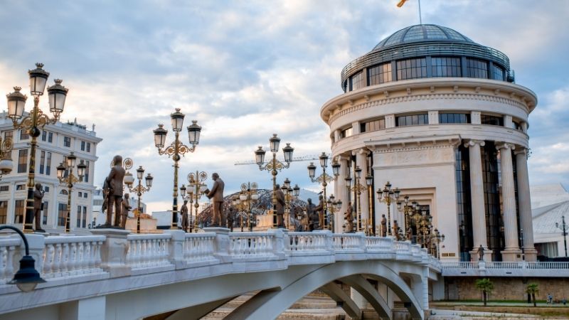 Vizesiz İzmir Hareketli Uçaklı Balkan Masalı Turu (Ekstra Turlar Dahil) 7 Gece BEG-BEG