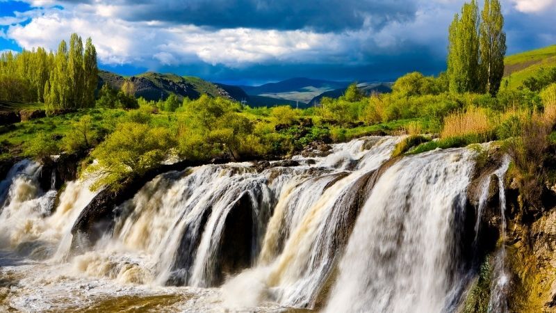 Adana Çıkışlı Uçaklı Karadeniz Batum Tiflis Van Havzası Turu (6 Gece Konaklama)