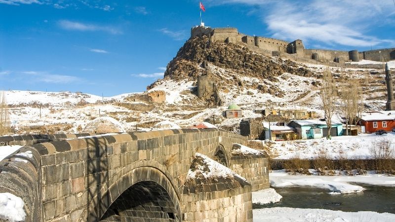 Uçaklı İzmir Çıkışlı Kars Tiflis Batum Turu 3 Gece Konaklamalı