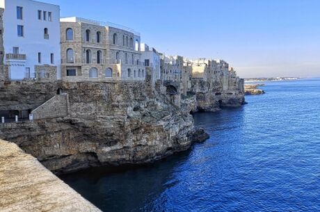 Comfort Bari - Puglia Turu Yılbaşı Özel FreeBird Hava Yolları ile 6 Gece