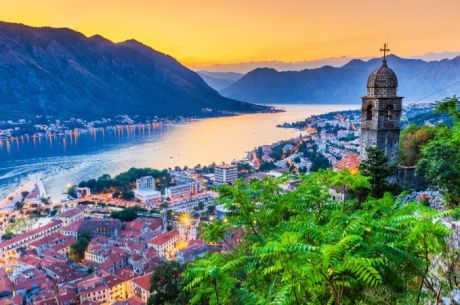 Vizesiz İzmir Hareketli Uçaklı Balkan Masalı Turu (Ekstra Turlar Dahil) 7 Gece