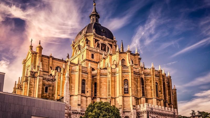 Ankara'dan Madrid & Barcelona Turu Ajet ile