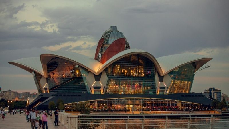 Ateş Ülkesinin Büyüsü Bakü Turu İstanbul Çıkışlı THY ile