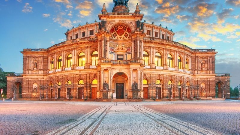 Berlin-Prag Büyüsü İzmir'den Sunexpress İle